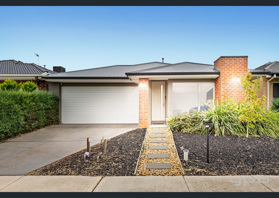 Attracted Our Attention : 7 Chancellor Avenue, Werribee, Vic 3030